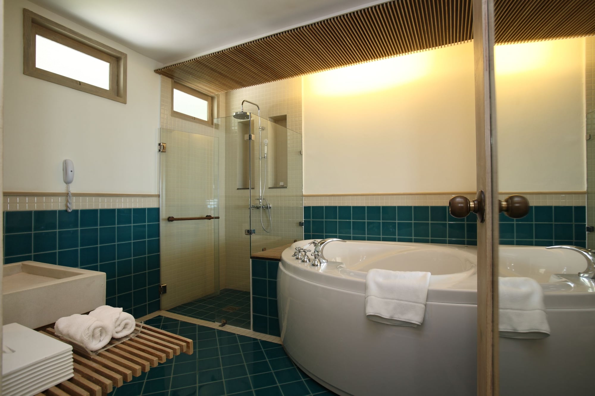 غرفة ديلوكس بسريرين منفصلين بإطلالة على البحر، Mercure Koh Chang Hideaway 8/8