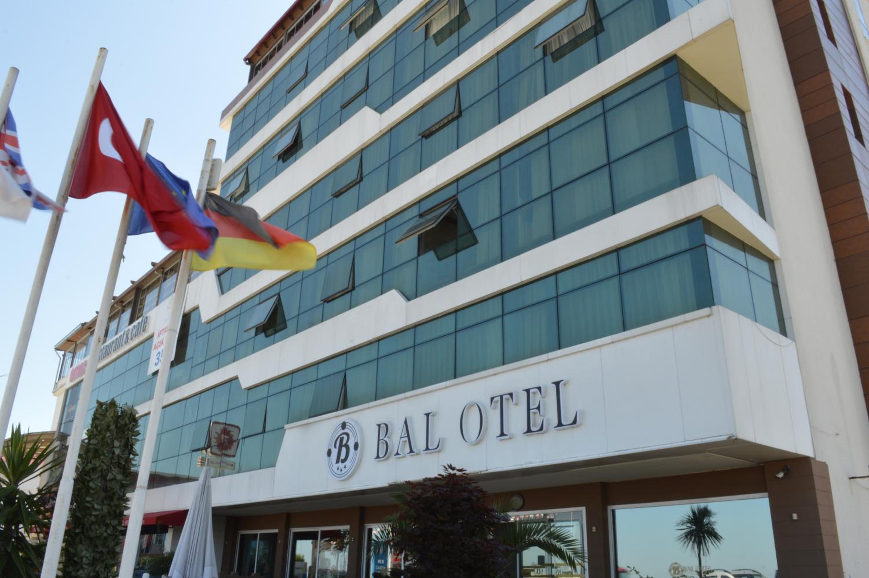 Bal Otel 7/35