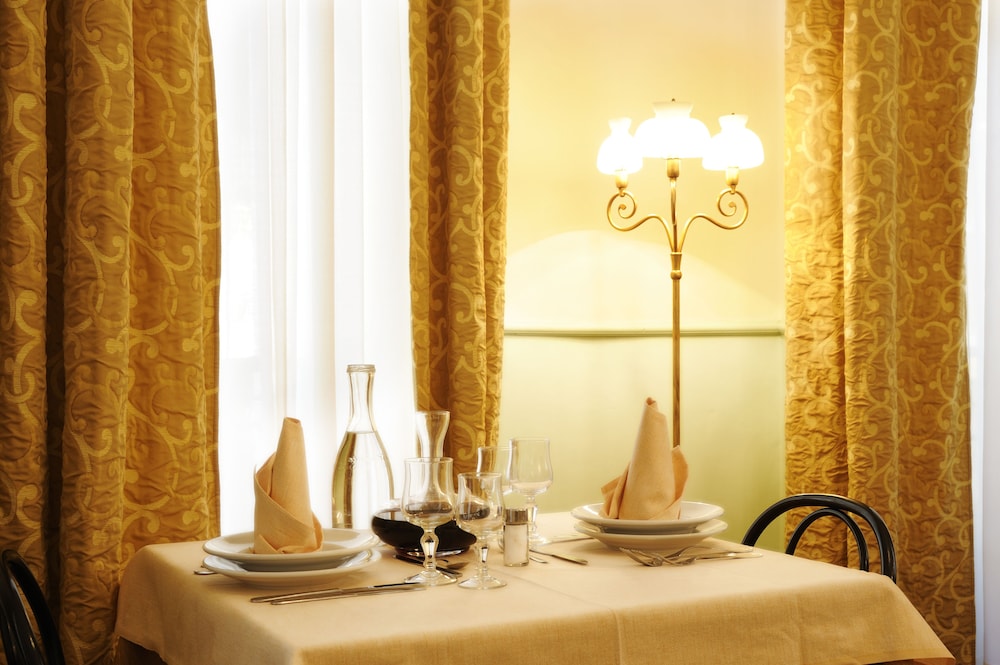Hotel Alfieri 14/28