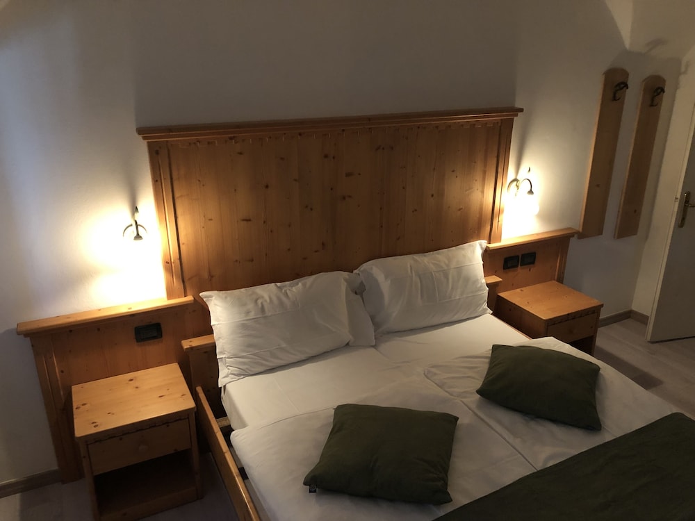 Albergo Alla Costa 14/20