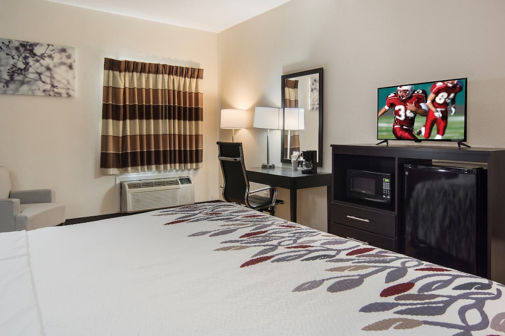 Red Roof Inn Fort Worth - Saginaw 18/33