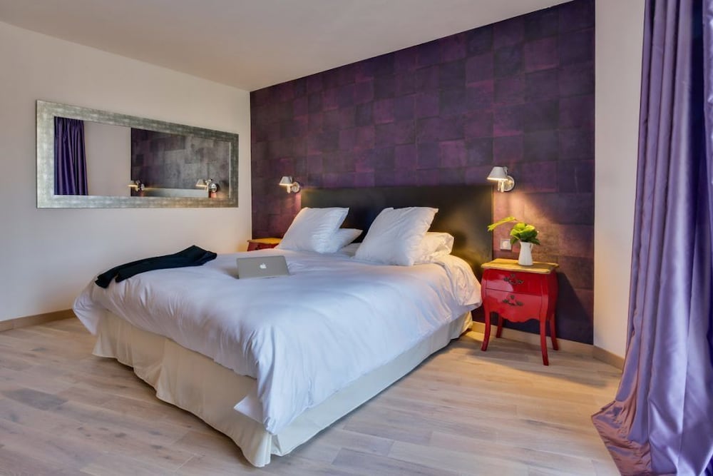 Hotel Catalpa 6/34