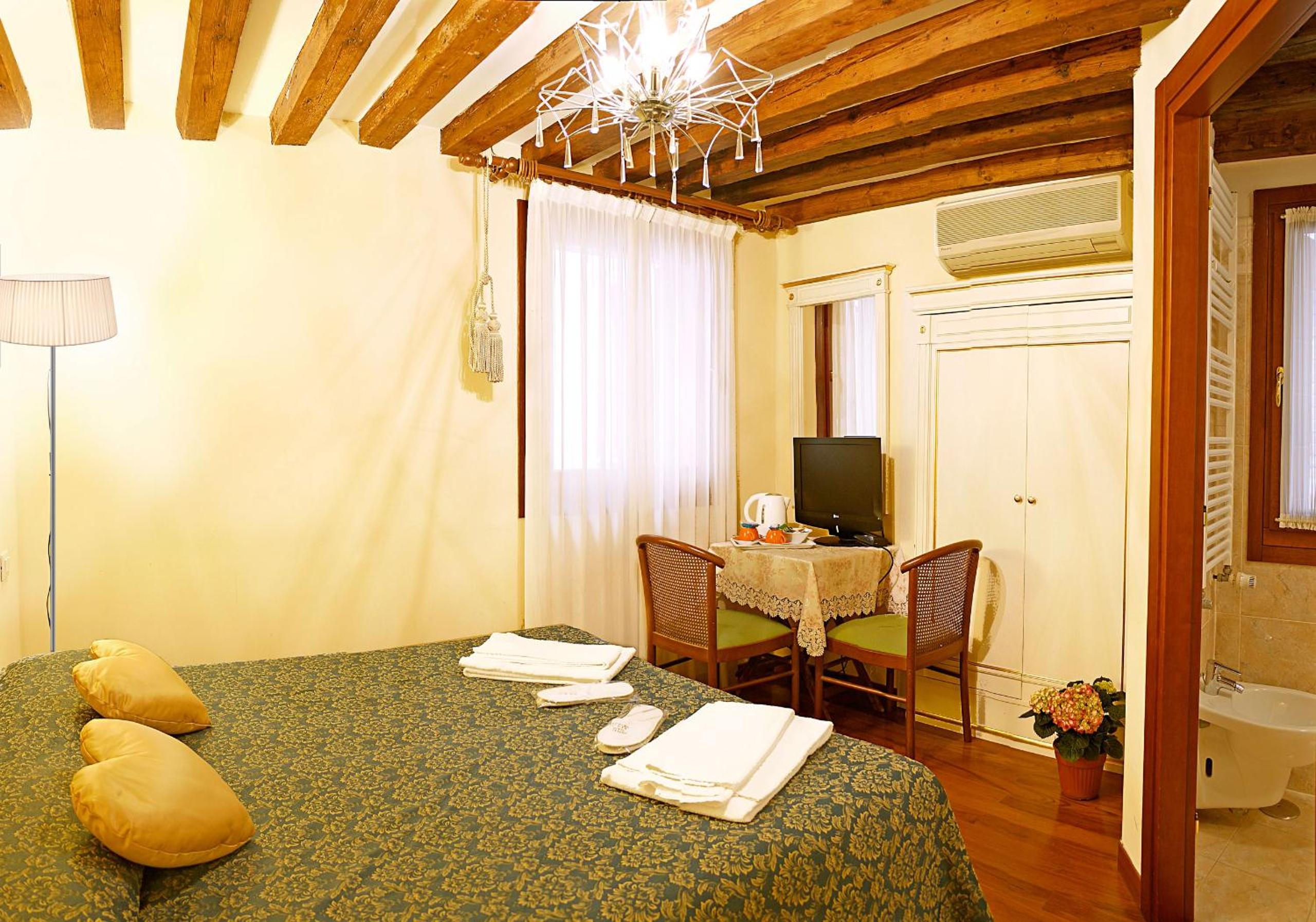 غرفة صغيرة مزدوجة في الملحق، San Luca Hotel 2/3