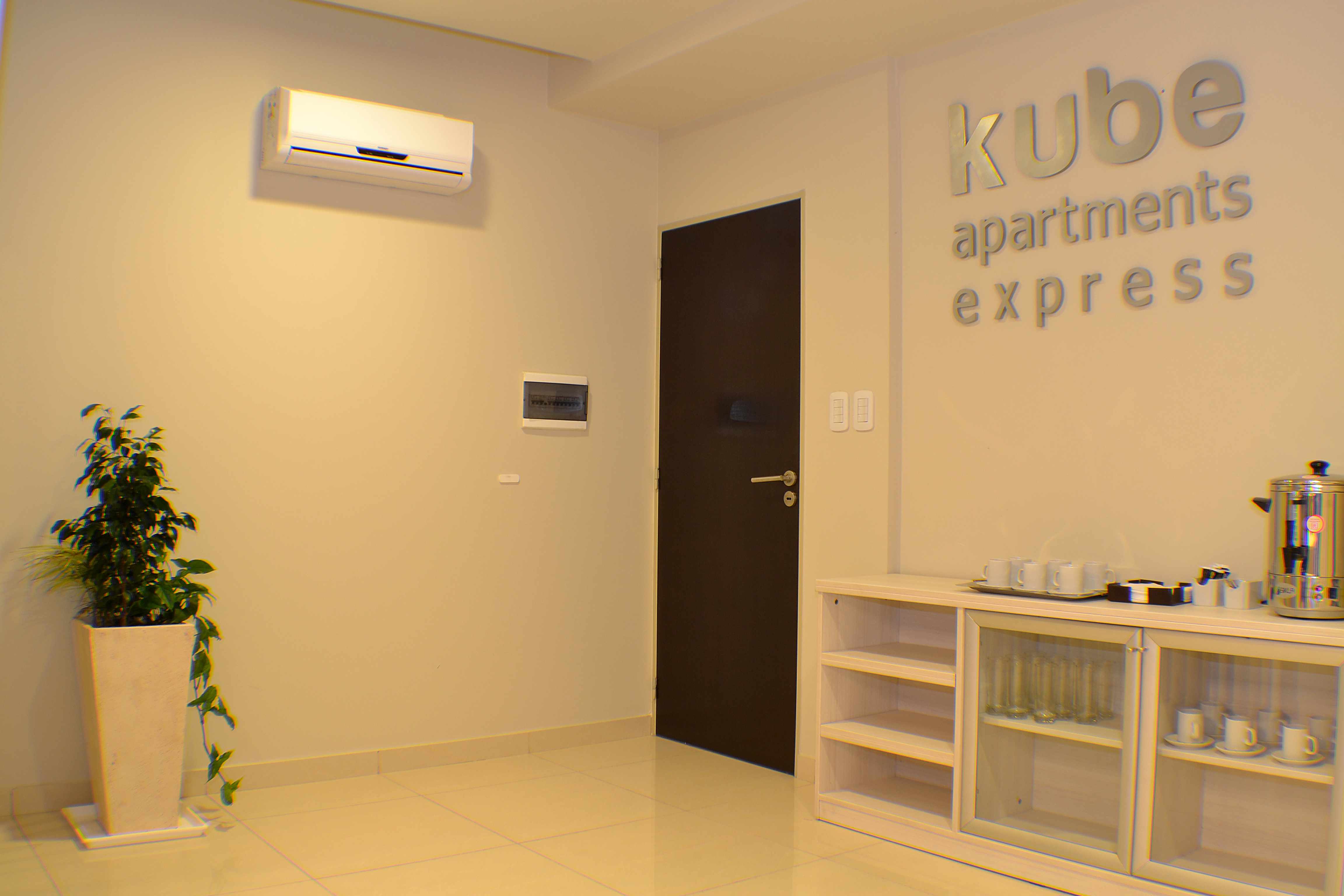 Kube Apartment Express 9/45