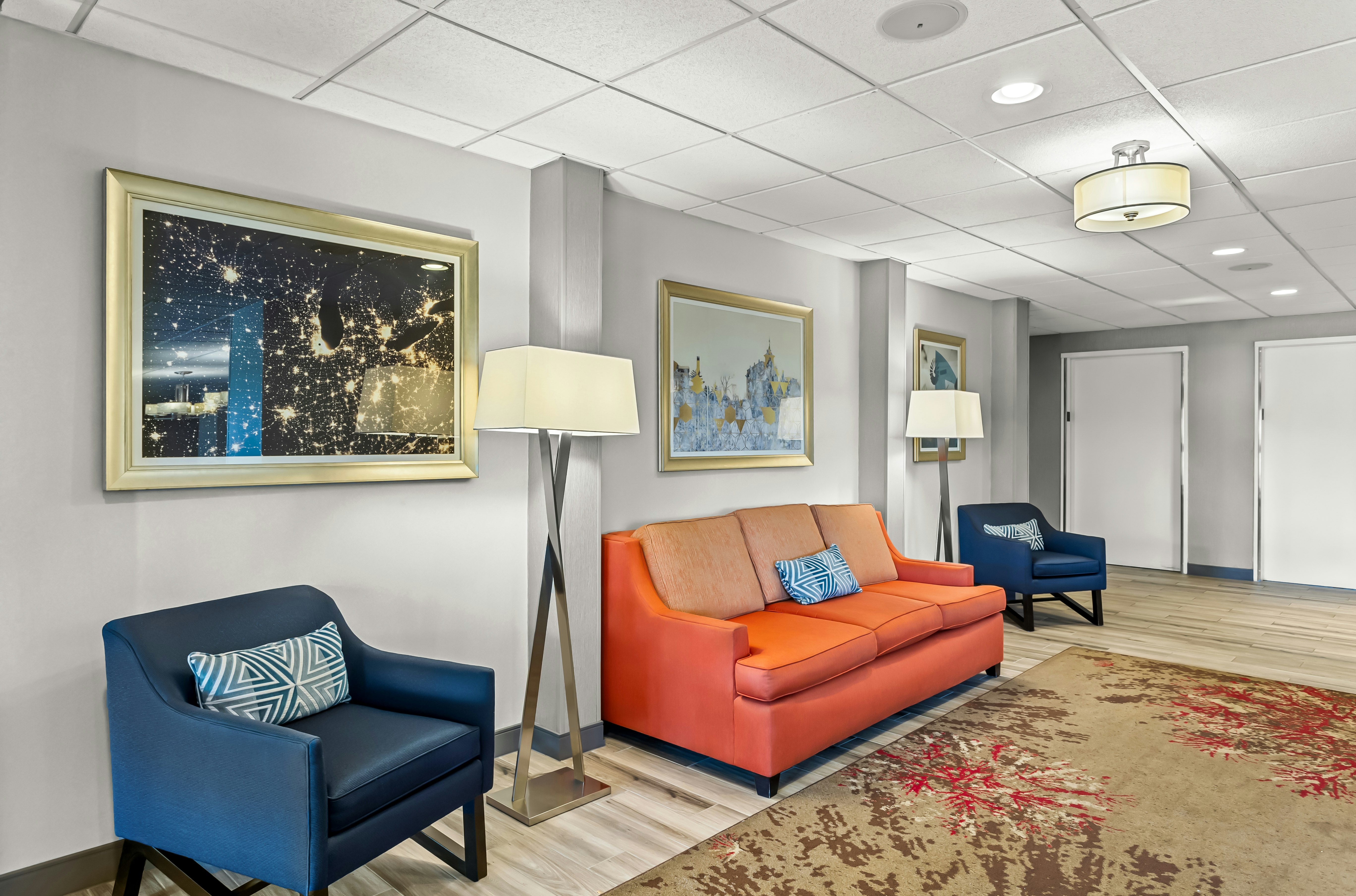 Hampton Inn Naperville 26/52