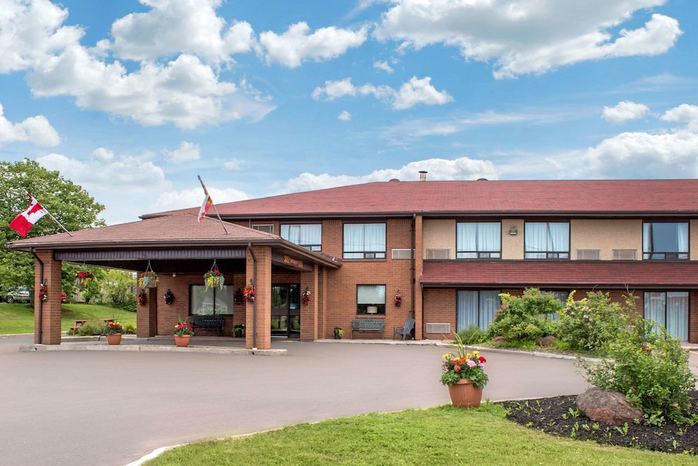 Comfort Inn Charlottetown 1/32