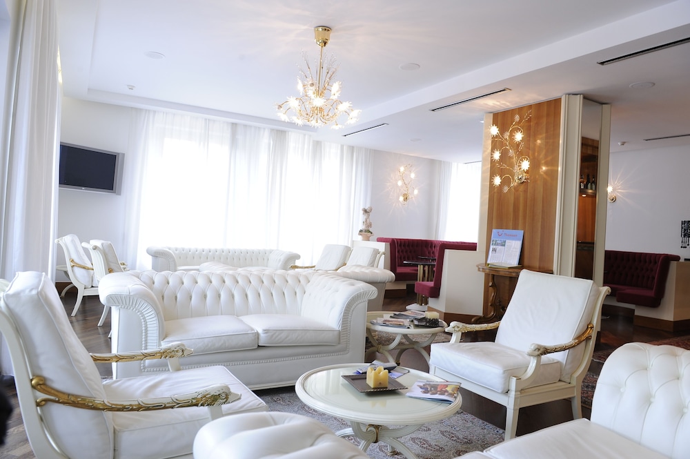 Parc Hotel Flora 56/80