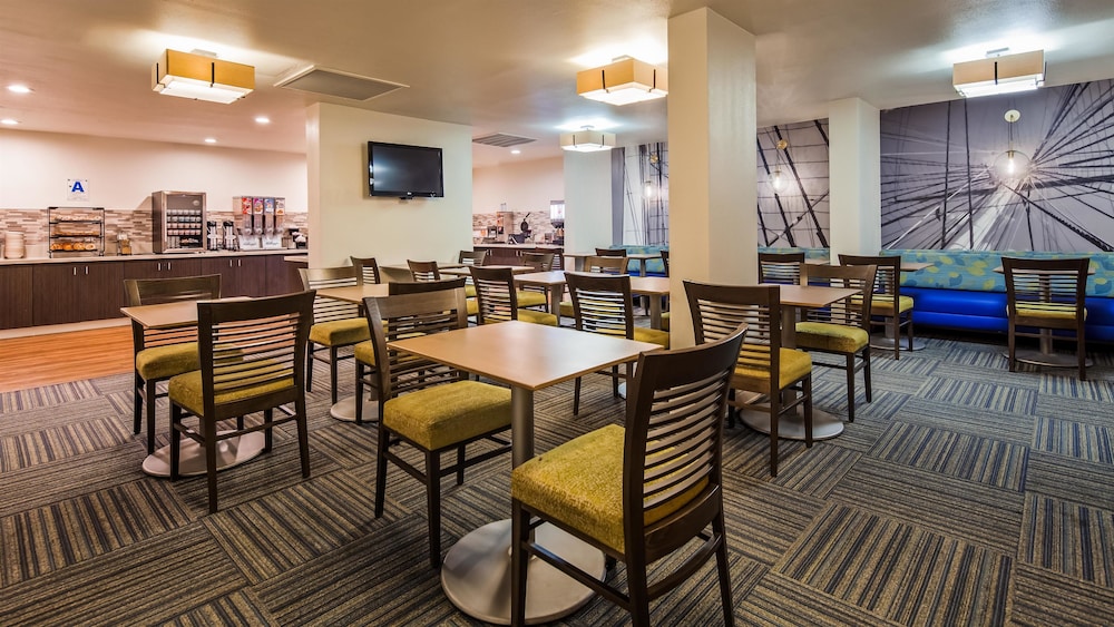 Best Western Yacht Harbor Hotel 32/36