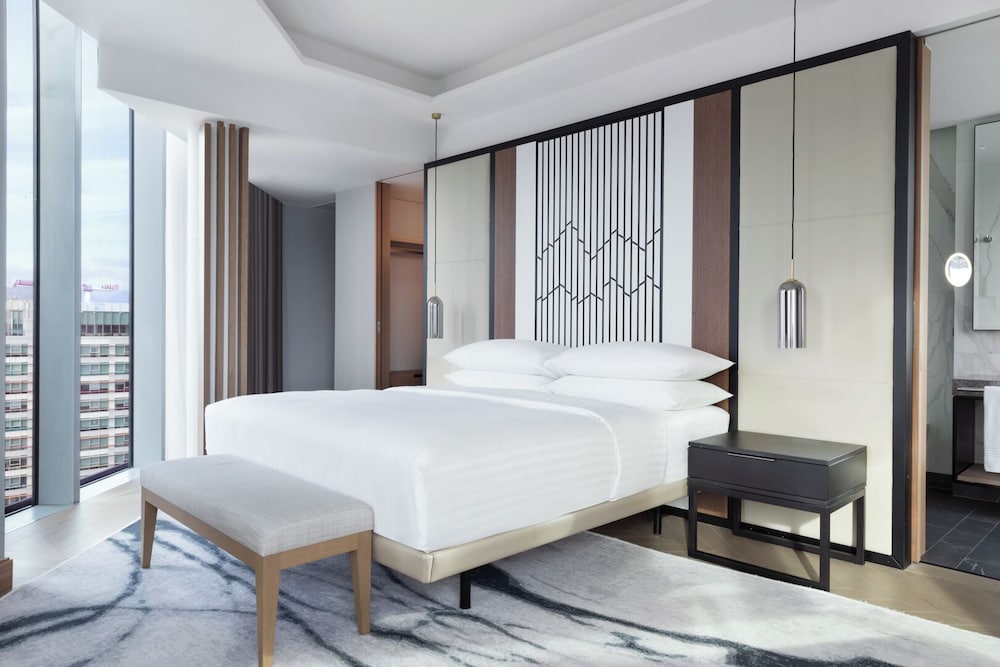 Tirana Marriott 6/50