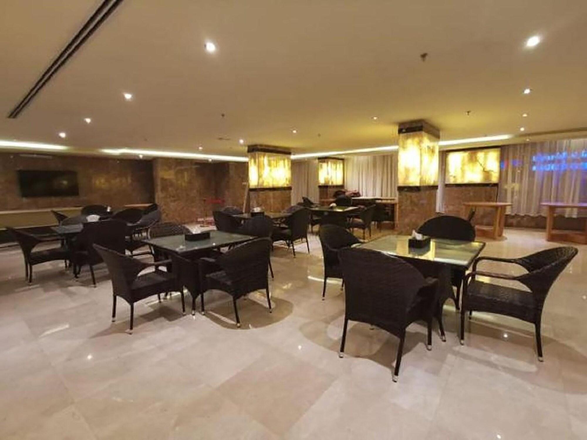 فندق أوزون(Ozone hotel) 17/21