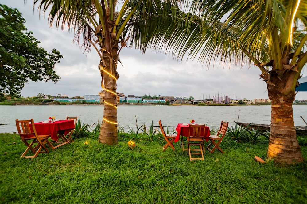 Hoi An Corn Riverside Villa 27/33