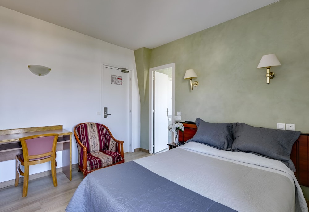 SUPERIOR, DOUBLE BED
