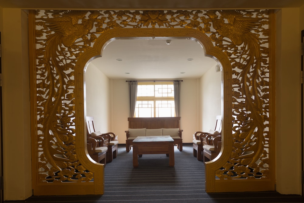 Lishan Guest House 34/49