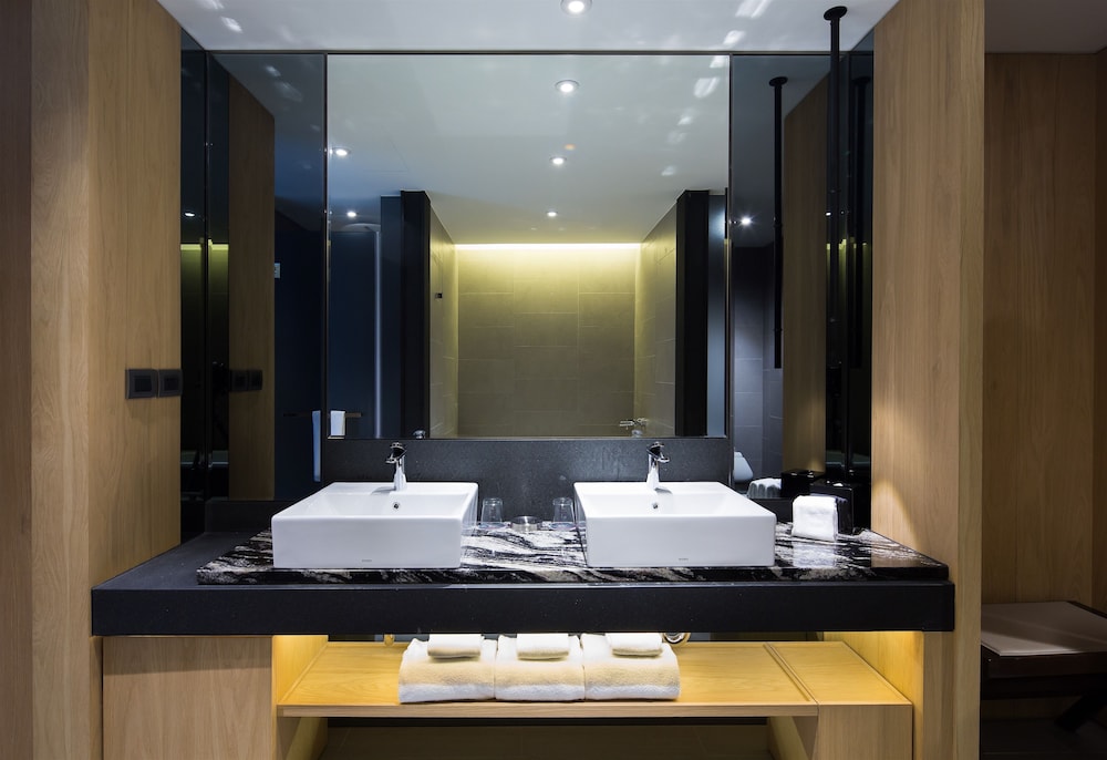 Aloft Taipei Zhongshan Hotel 15/36