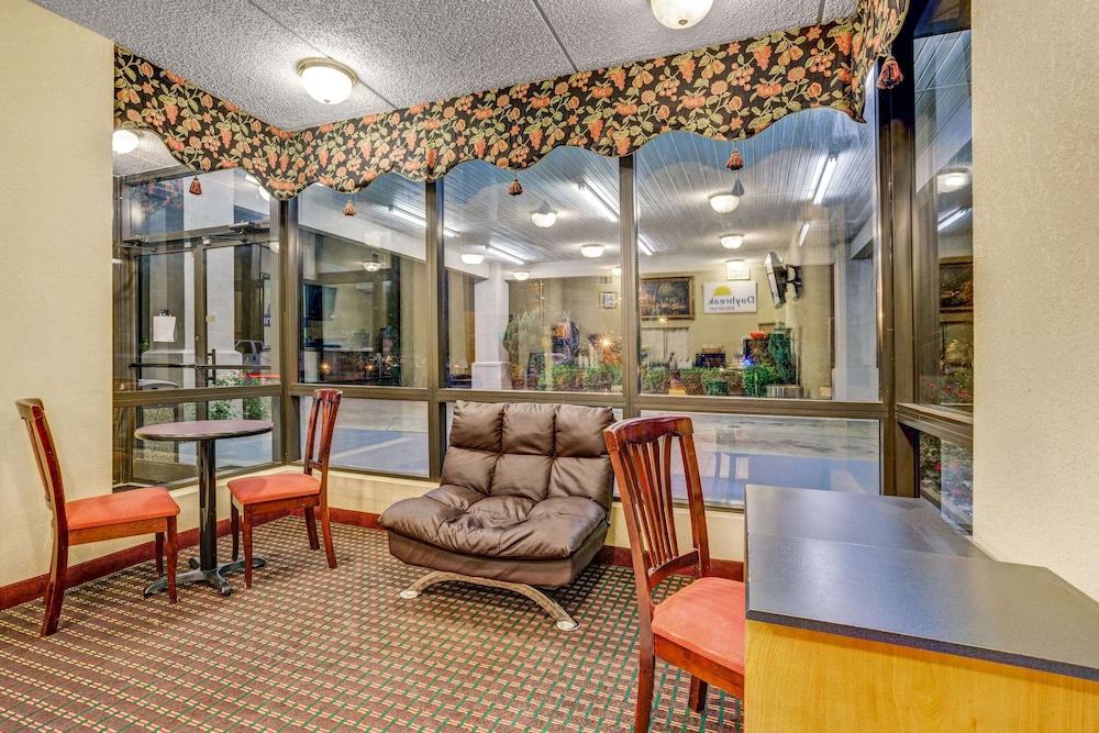 Days Inn by Wyndham Hernando 16/20