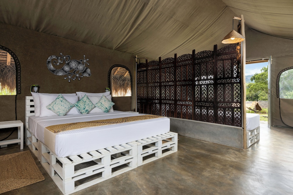 Wild Glamping Gal Oya 5/50