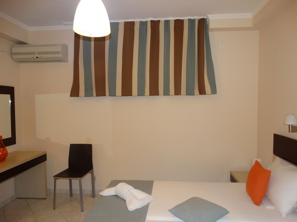 Al Mare Hotel 33/63