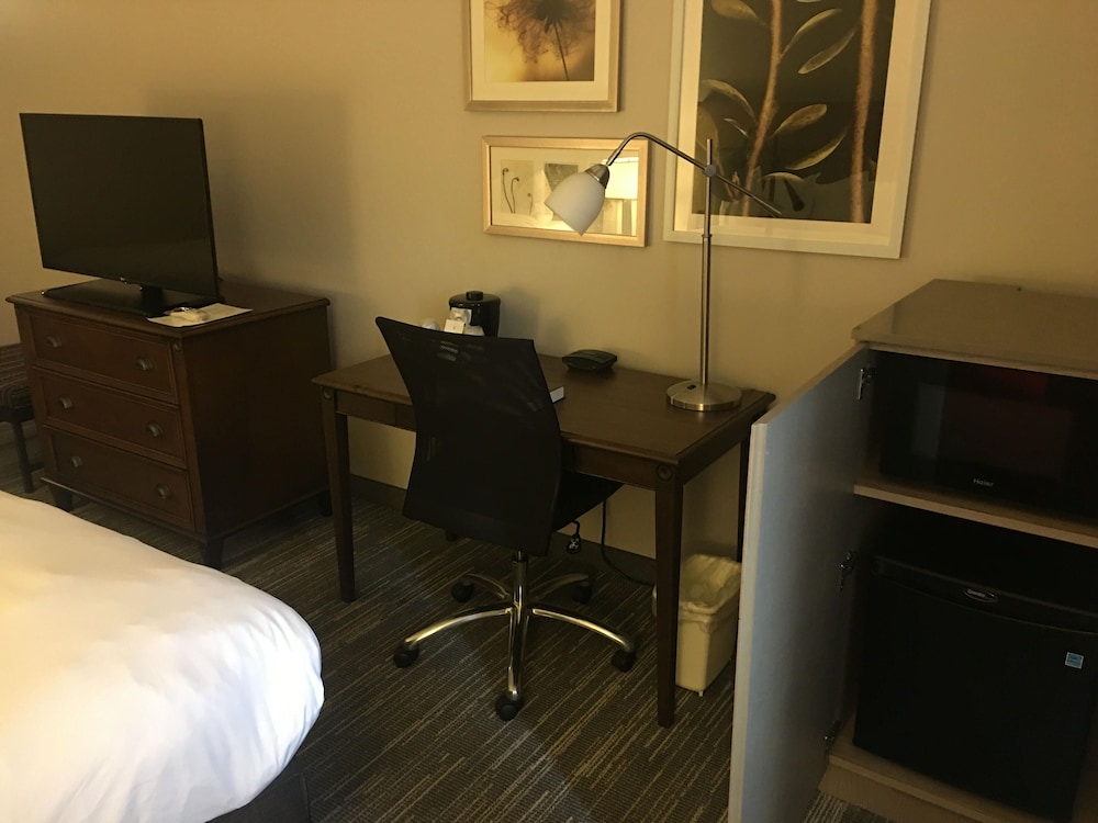 Country Inn & Suites By Radisson Grand Rapids East Mi 41/46