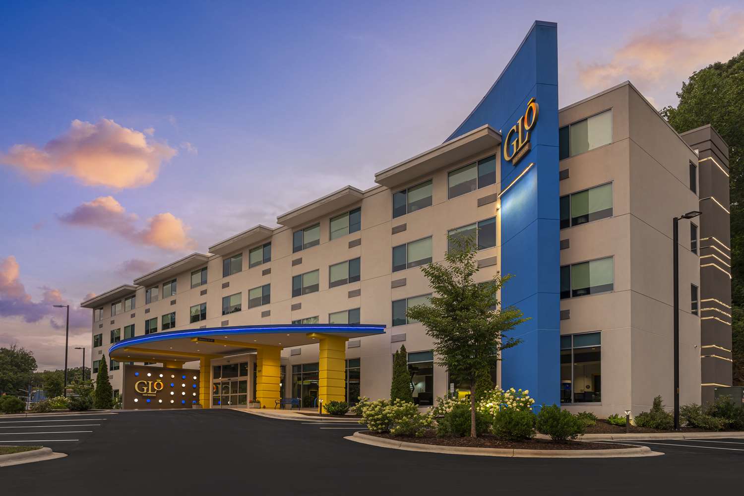 Glo Best Western Asheville Tunnel Road 4/34