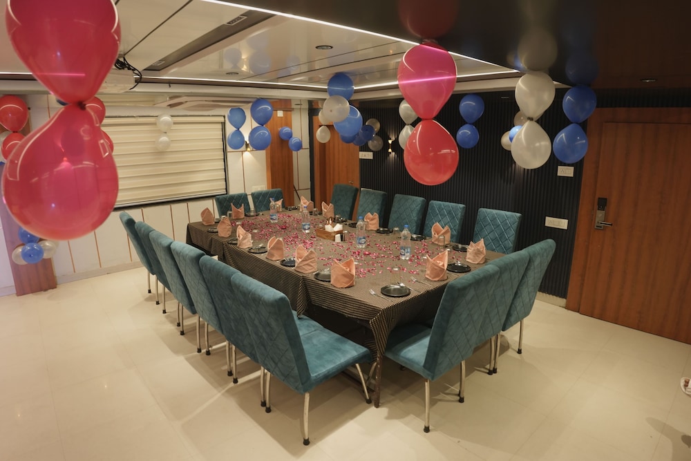 Ashoka Residency Hotel 38/50