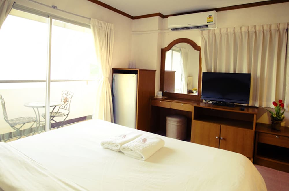 The Residence Hotel 13/39