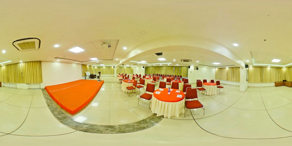 Hotel Radiant 14/27