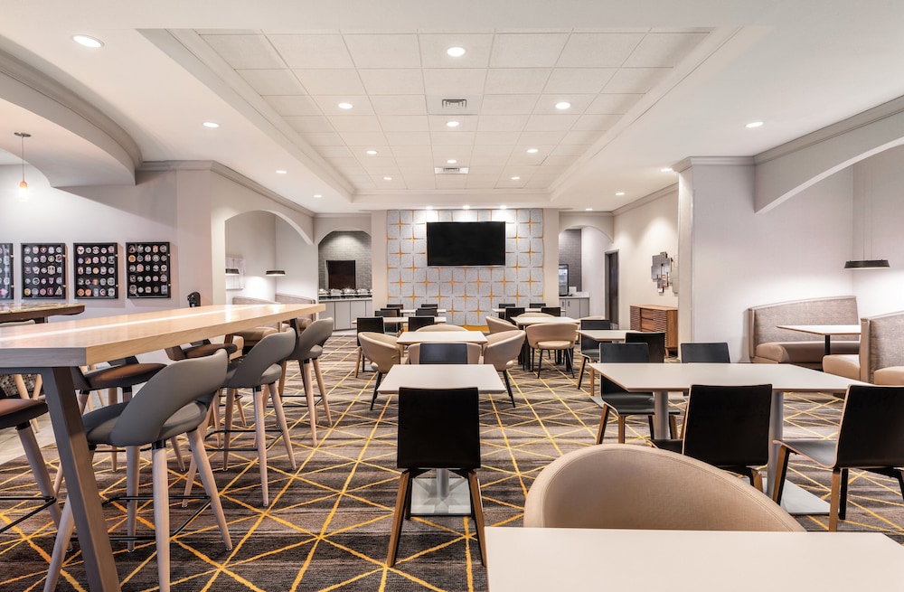 Holiday Inn Hotel And Suites Orange Park 40/55