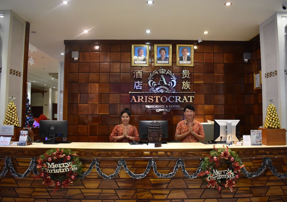 Aristocrat Residence Hotel 9/80