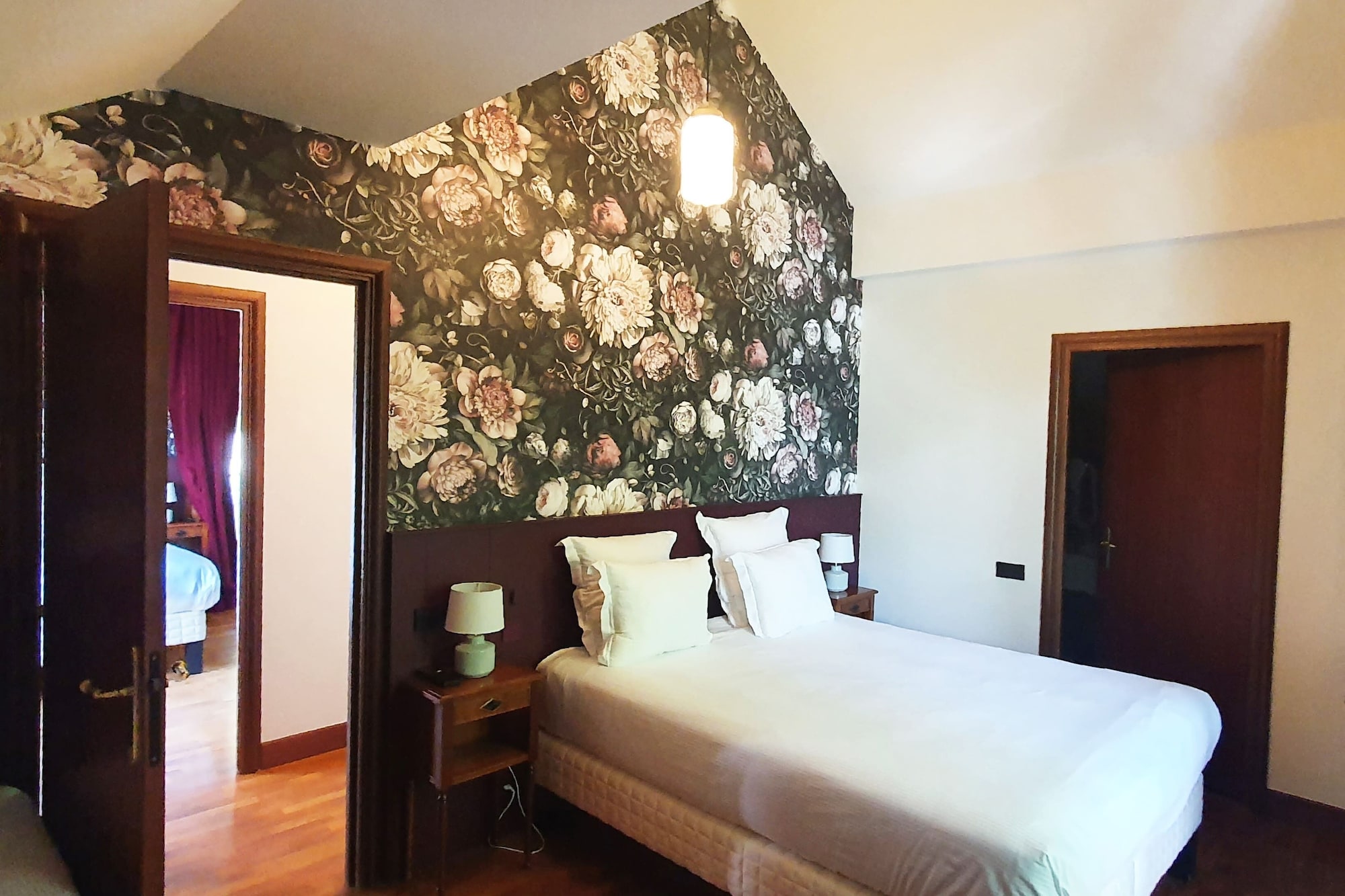 2 Bedrooms, House, Lake View