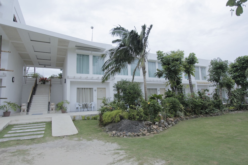 CASA PILAR BEACH RESORT 5/35