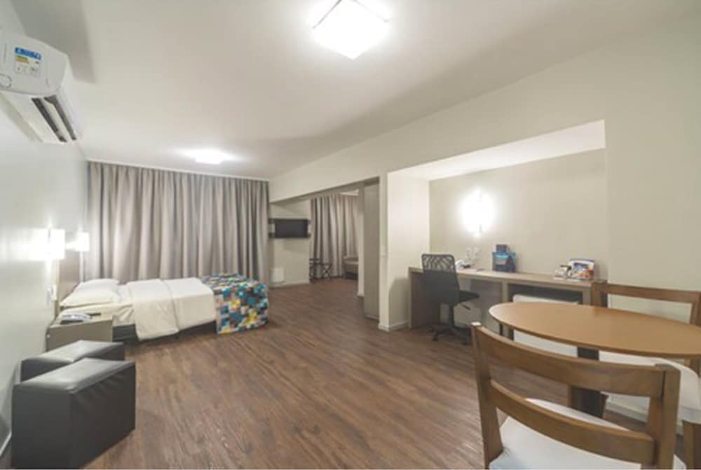 CASTELMAR HOTEL 52/76