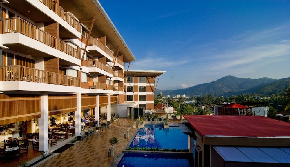Peach Blossom Resort 5/50