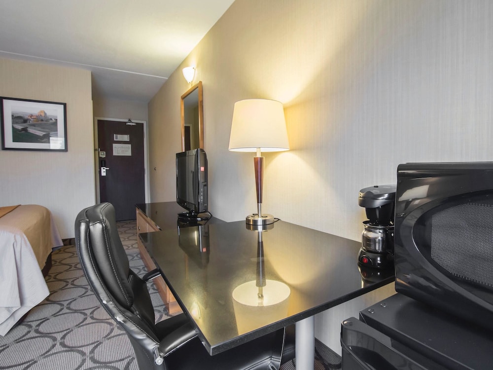 Comfort Inn Ancienne-Lorette - Quebec Airport 22/31
