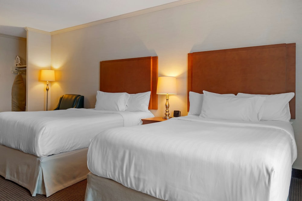 Standard, 2 Double Beds
