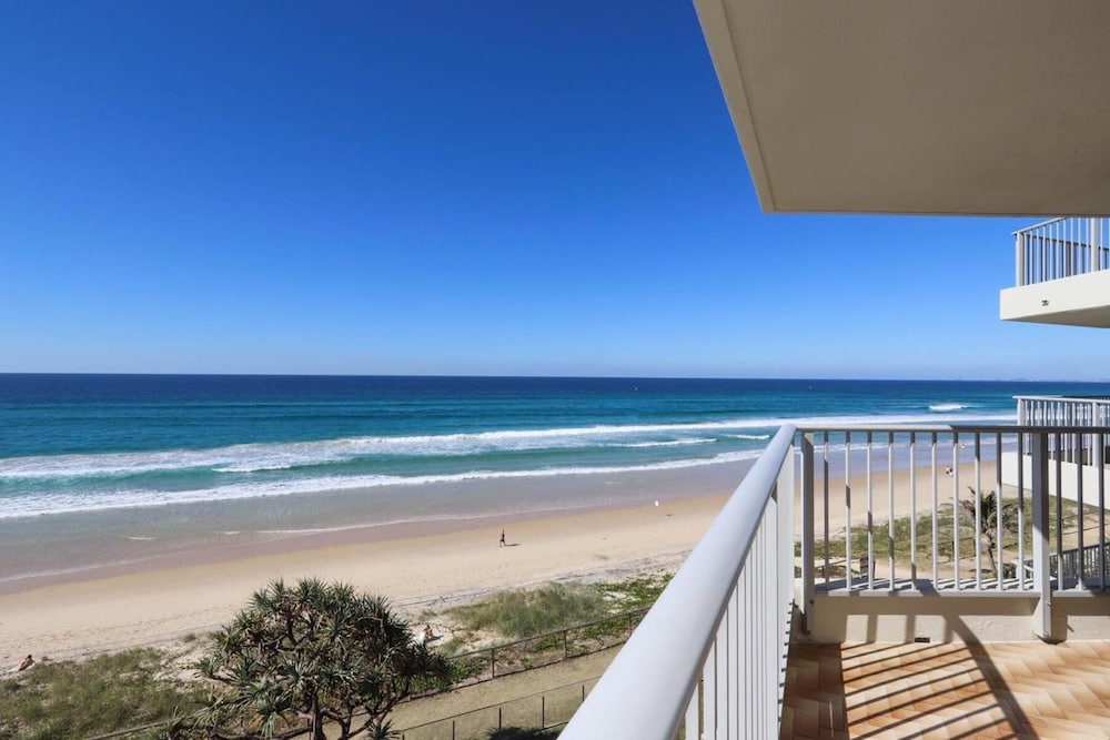 BEACHSIDE TOWER 50/64