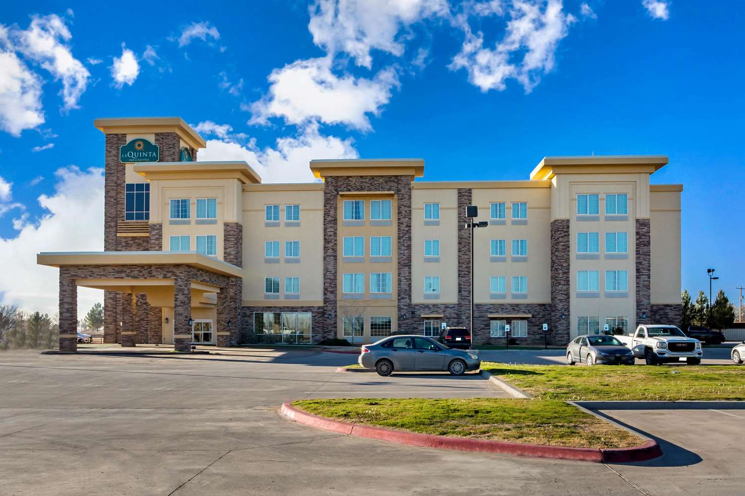 La Quinta Inn & Suites by Wyndham Pecos 57/62