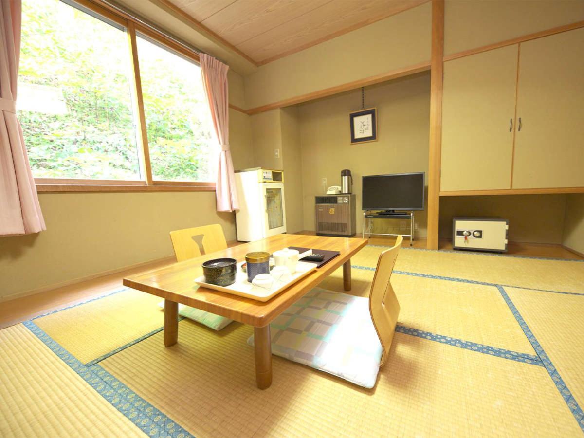 Shiga Swiss Inn 26/33