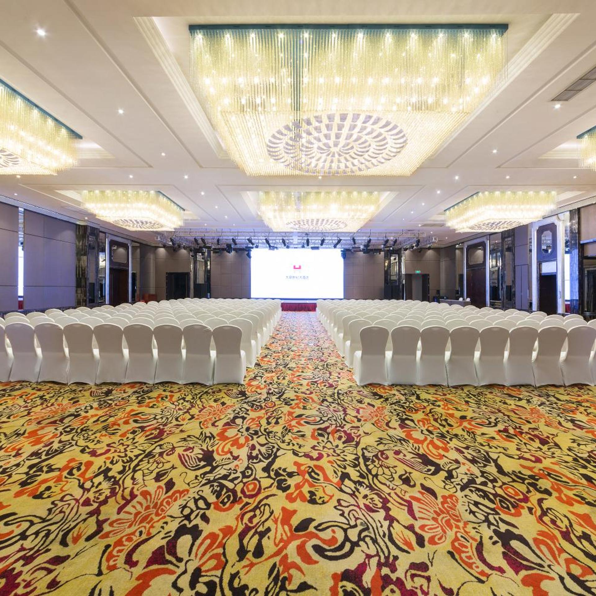 Chengdu Dading Century Hotel 48/55
