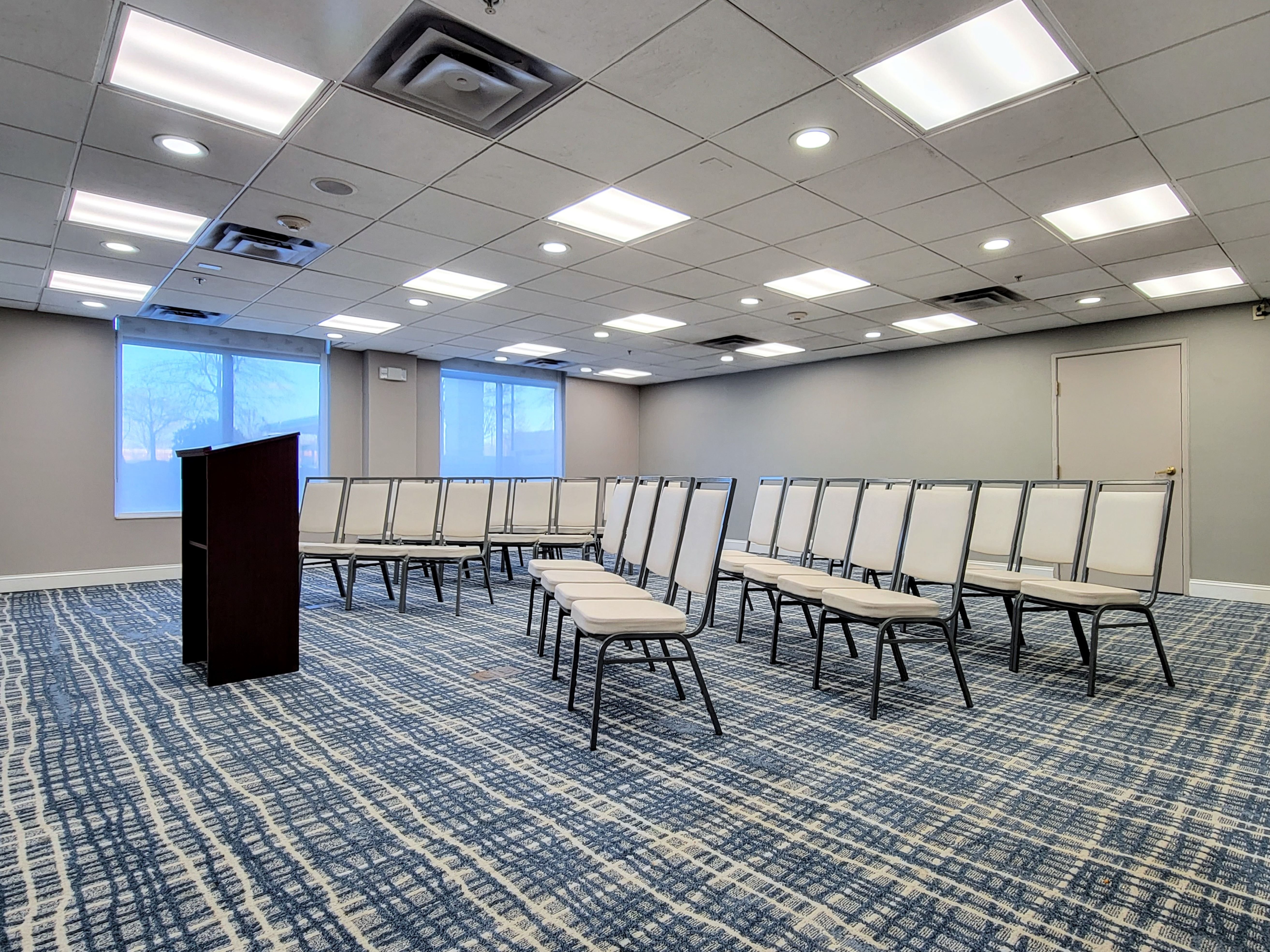 Holliday Inn Belcamp Aberdeen Area Ex Wingate By Wyndham Aberdeen Edgewood 36/46