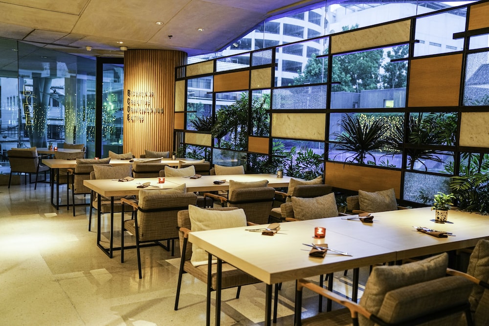 Lit Bangkok Hotel 91/107