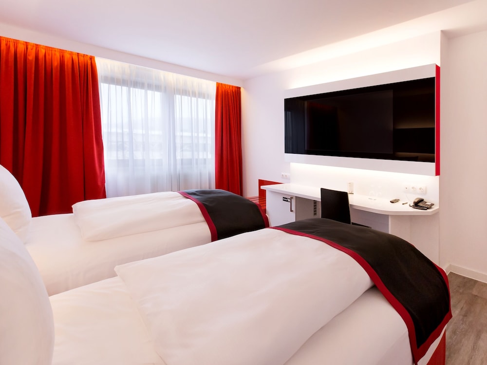 DORMERO HOTEL BURGHAUSEN 8/22