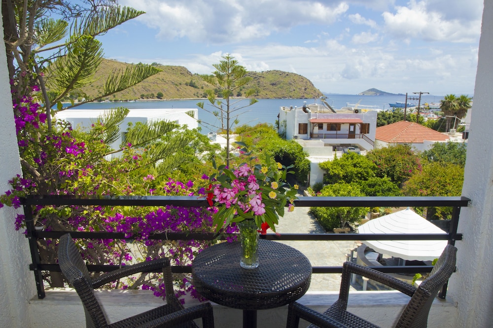 Skala Hotel 44/60