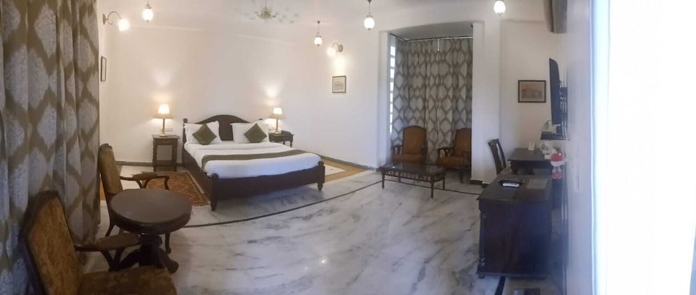 Khandwa Haveli 13/38