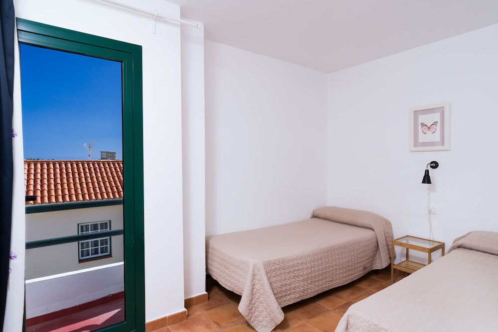 Apartamentos Los Rosales 23/75