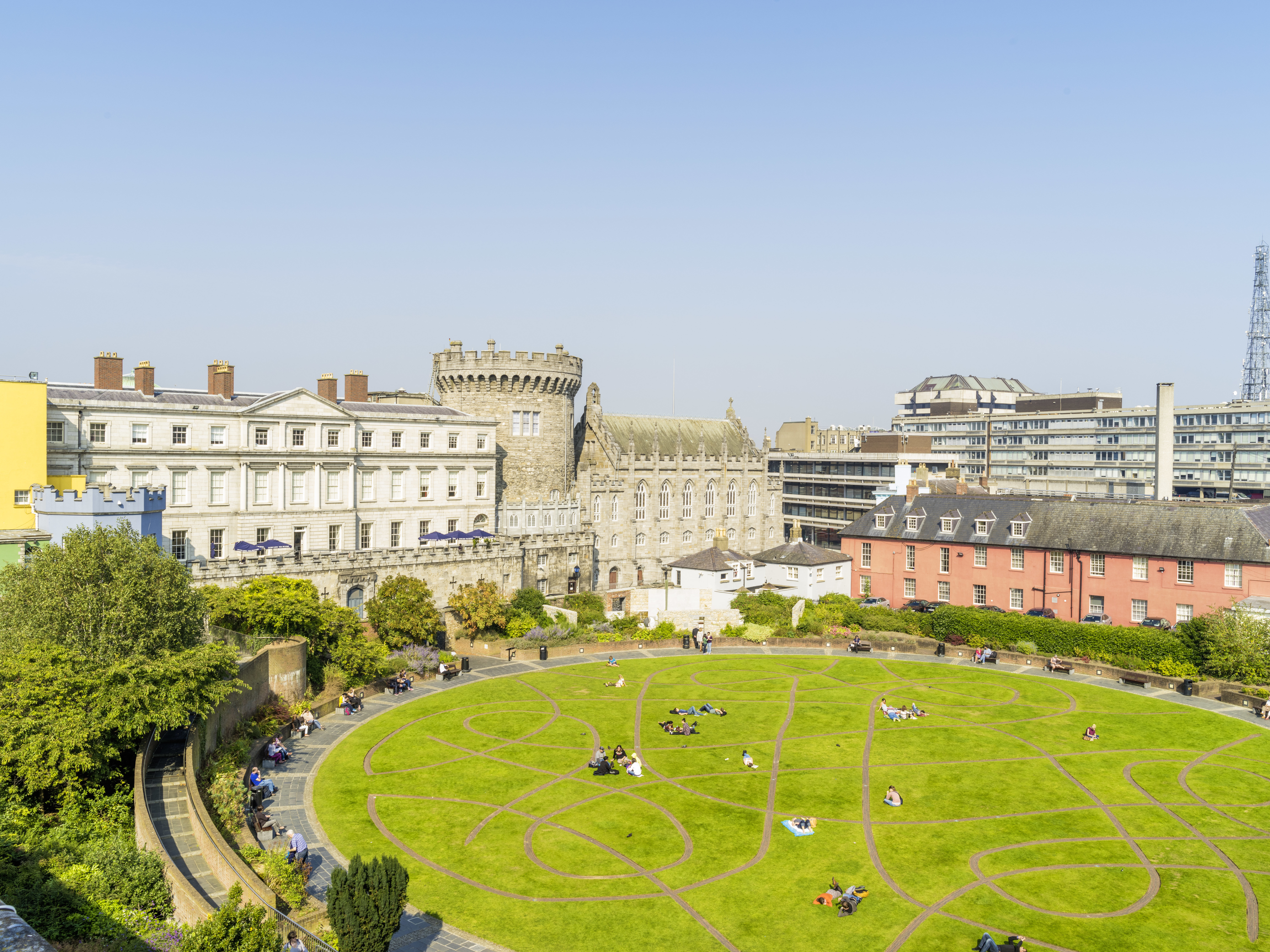 HOLIDAY INN EXPRESS DUBLIN CITY CENTRE 70/71
