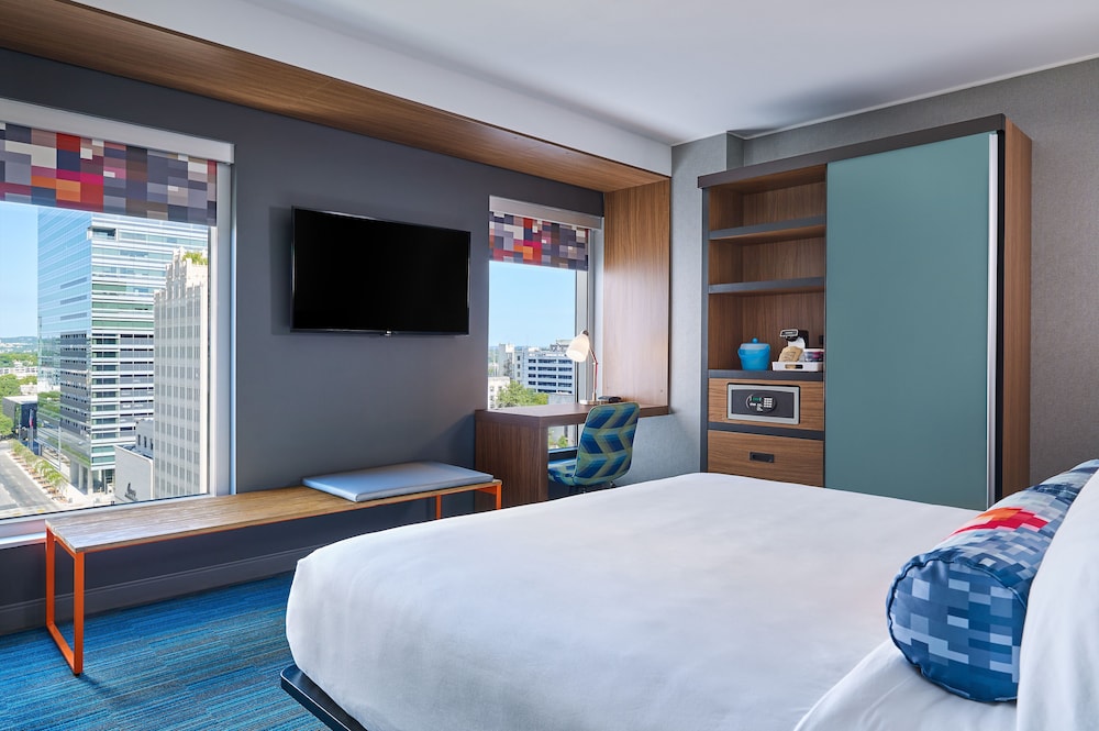 Aloft Austin Downtown 9/58