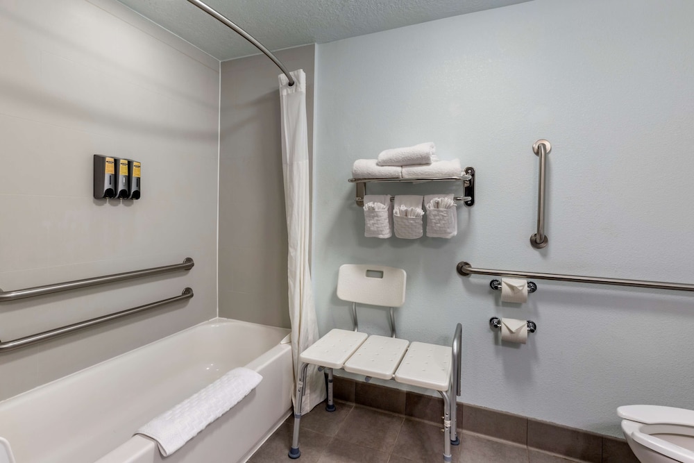 Best Western Plus Gallup Inn And Suites 13/37