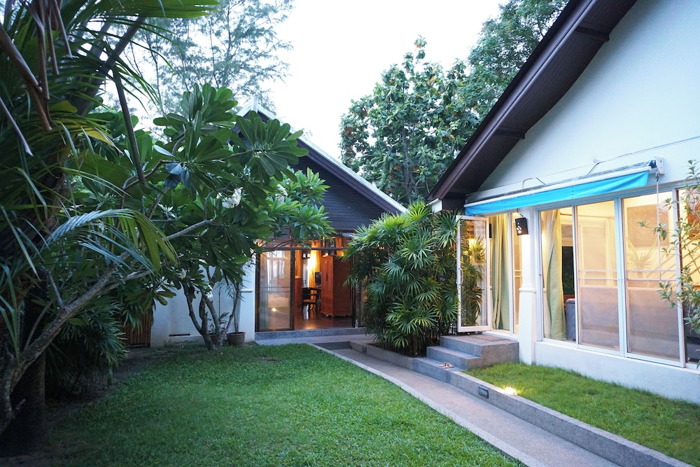 Emerald Sands Beach Villa 24/30