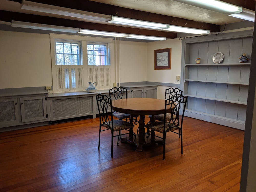 Spruce Lane Lodge & Cottages 22/35