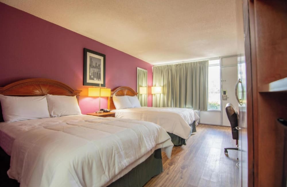 Reidsville Inn & Suites Hwy 29 3/15